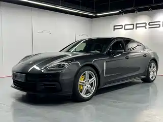 Porsche Panamera 2018
