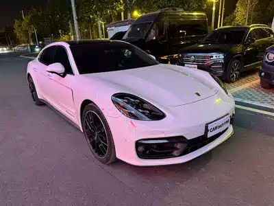 Porsche Panamera 2021