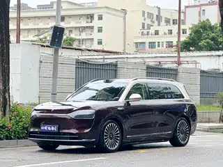 AITO Wenjie M9 2025