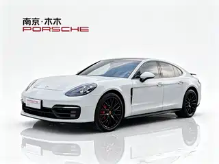 Porsche Panamera 2021