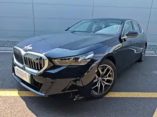 BMW BMW i5 2025