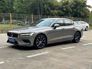 Volvo S60 2021