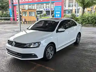 Volkswagen Sagitar 2016