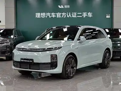 Li Auto L6 2025