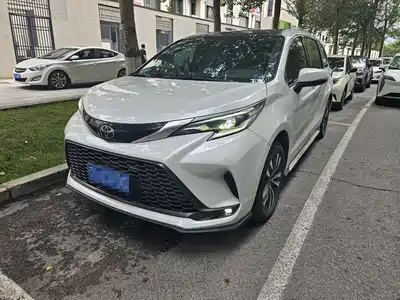 Toyota Granvia 2024