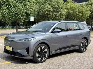 Dongfeng Yipai eπ008 2024