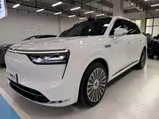 AITO Wenjie M8 2025