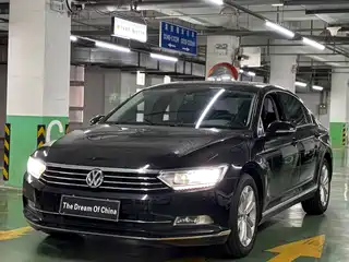 Volkswagen Magotan 2016
