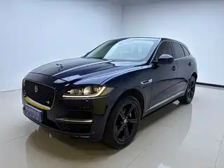 Jaguar F-PACE 2016