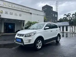 BAIC Huansu S3 2015