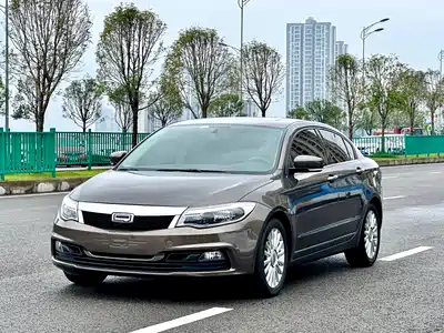 Qoros 3 2015