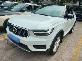 Volvo XC40 2022