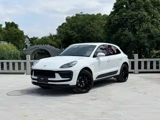 Porsche Macan 2022