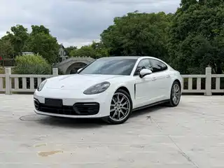 Porsche Panamera 2022