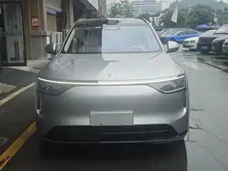AITO Wenjie M8 2025