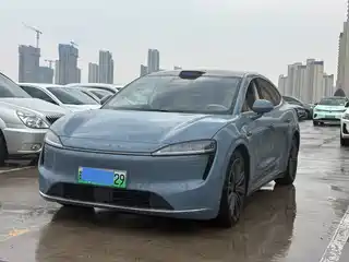Zhijie Luxeed R7 2024