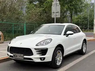 Porsche Macan 2014