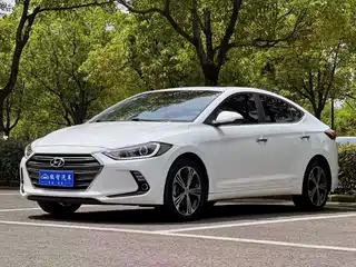Hyundai Elantra 2019