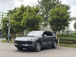 Porsche Cayenne 2021