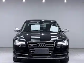 Audi Audi S8 2011