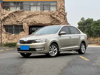 Škoda Rapid 2013