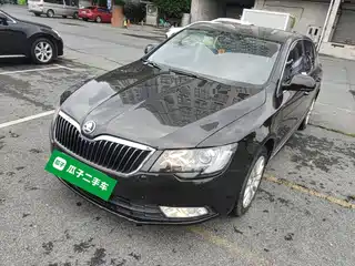Škoda Superb 2013