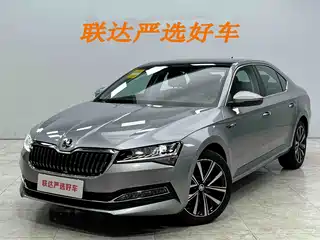 Škoda Superb 2023