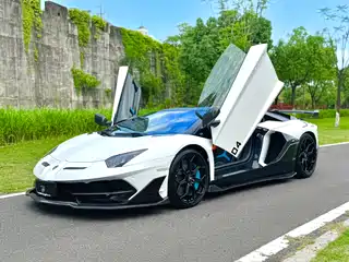 Lamborghini Aventador 2012