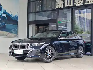 BMW BMW i5 2025
