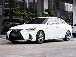 Lexus Lexus IS 2017