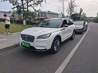 Lincoln Adventurer 2021