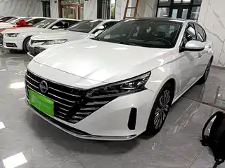 Nissan Teana 2023