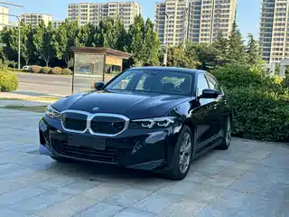 BMW i3 2025