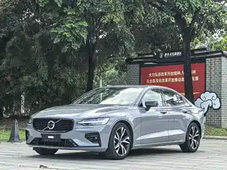 Volvo S60 2024