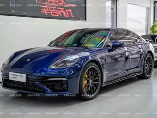 Porsche Panamera 2022
