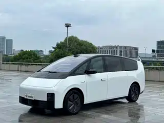 Li Auto MEGA 2025