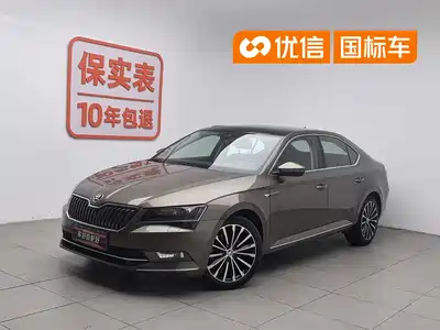 Škoda Superb 2015