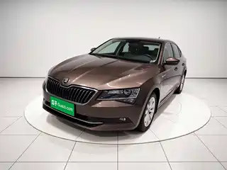 Škoda Superb 2015