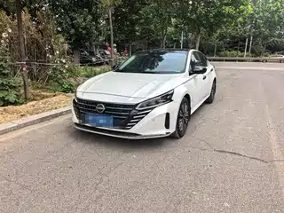Nissan Teana 2023