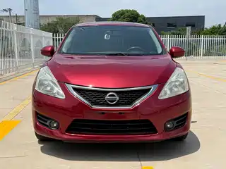 Nissan Tiida 2013