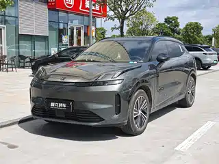 Lynk & Co 08 EM-P 2024