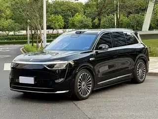 AITO Wenjie M8 2025