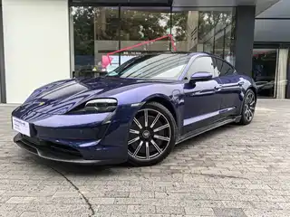 Porsche Taycan 2021