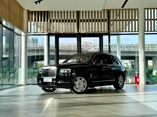 Rolls-Royce Cullinan 2021