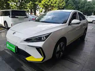 Dongfeng Aeolus Dongfeng Fengshen E70 2023