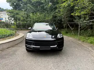 Porsche Cayenne 2022