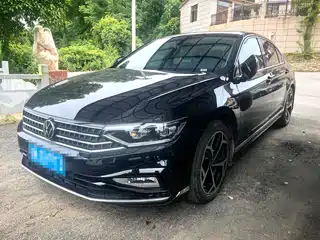 Volkswagen Magotan 2025