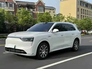 AITO Wenjie M8 2025