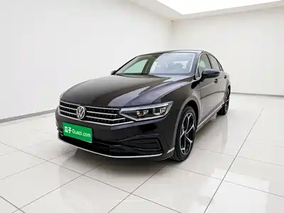 Volkswagen Magotan 2025