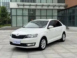 Škoda Rapid 2015